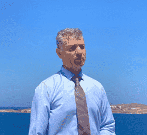Ο δήμαρχος Πάρου, Μάρκος Κωβαίος, στον Κυκλαδίτης.γρ:  -Δύο δεκαετίες μετά το ναυάγιο του Σάμινα: «Τα απόνερα των μεγάλων πλοίων χτυπούν το ναυάγιο και το κόβουν σε κομμάτια…»