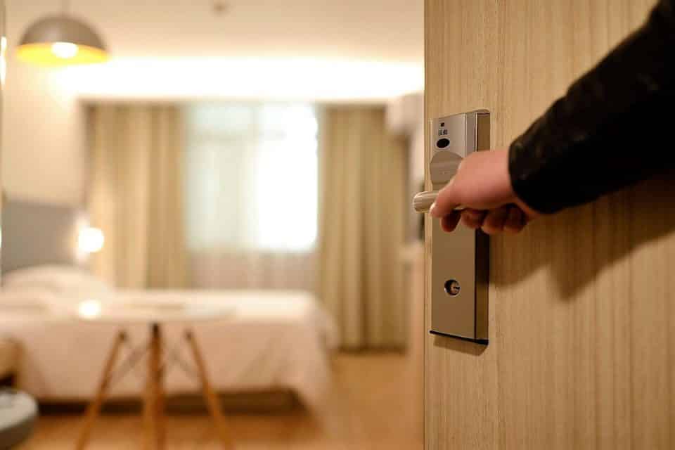 Στα 86 ευρώ η μέση τιμή των δωματίων στα ξενοδοχεία φέτος το καλοκαίρι
