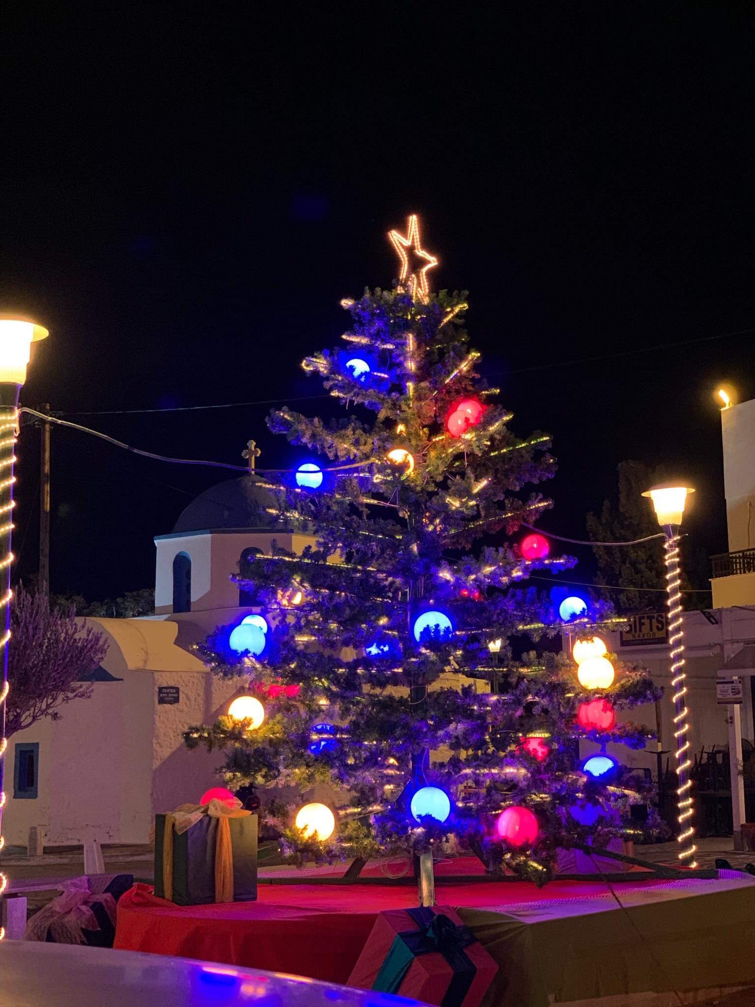 Οι 3 φάτνες στην Χώρα Νάξου και το Σπίτι του Άι-Βασίλη… Έρχονται εκδηλώσεις χριστουγεννιάτικες, «περίεργες»…