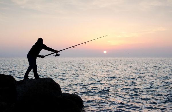 Τι αλλάζει σε καταστήματα, κυνήγι και ψάρεμα με τα νέα μέτρα