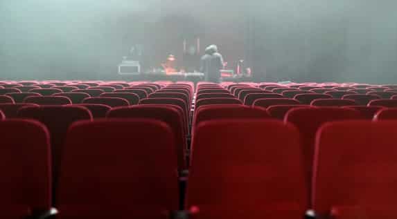 Ομοσπονδία Ερασιτεχνικού Θεάτρου Αιγαίου για το #metoo: Η καταδίκη μας είναι εξίσου έντονη και αποφασιστική.