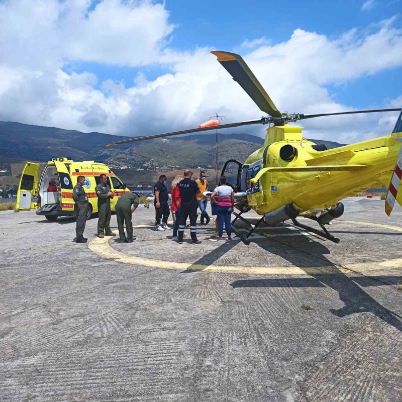 Πρώτες δοκιμαστικές πτήσεις με εικονικά σενάρια διακομιδής ασθενών, των νέων αεροσκαφών του ΕΚΑΒ σε Άνδρο και Πάρο
