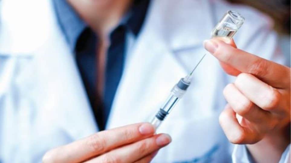 Εμβόλια: Ακυρώνονται τα ραντεβού για όσους νοσήσουν - Ανοίγει την Τετάρτη η πλατφόρμα για τους 35-39