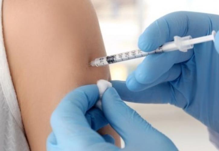 Απαντήσεις παιδιάτρου για τον εμβολιασμό εφήβων