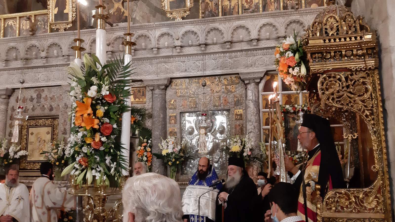Με ευλάβεια και κατάνυξη, ο πανηγυρικός εορτασμός της Κοιμήσεως της Θεοτόκου στο Ιερό Προσκύνημα Παναγίας Εκατονταπυλιανής Πάρου - Πλούσιο φωτορεπορτάζ