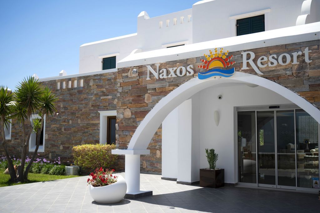 Το Naxos Resort στον Αι Γιώργη θα "ταξιδεύει" με τα χρώματα της ATTIKA (Blue Star)
