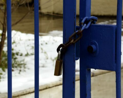 28 Ιανουαρίου: Κλειστά τα σχολεία στην Νάξο. Ανοικτά στις Μικρές Κυκλάδες