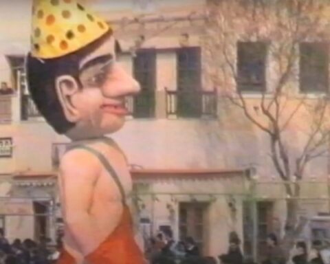 Νάξος, Απόκριες 1984: Παρέλαση, χορός, ζουμ σε χαρούμενα πρόσωπα μιας άλλης εποχής