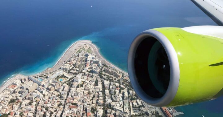 Τουρισμός 2023: Νέο ρεκόρ για το Νότιο Αιγαίο - 6,5 εκ. διεθνείς αεροπορικοί επιβάτες