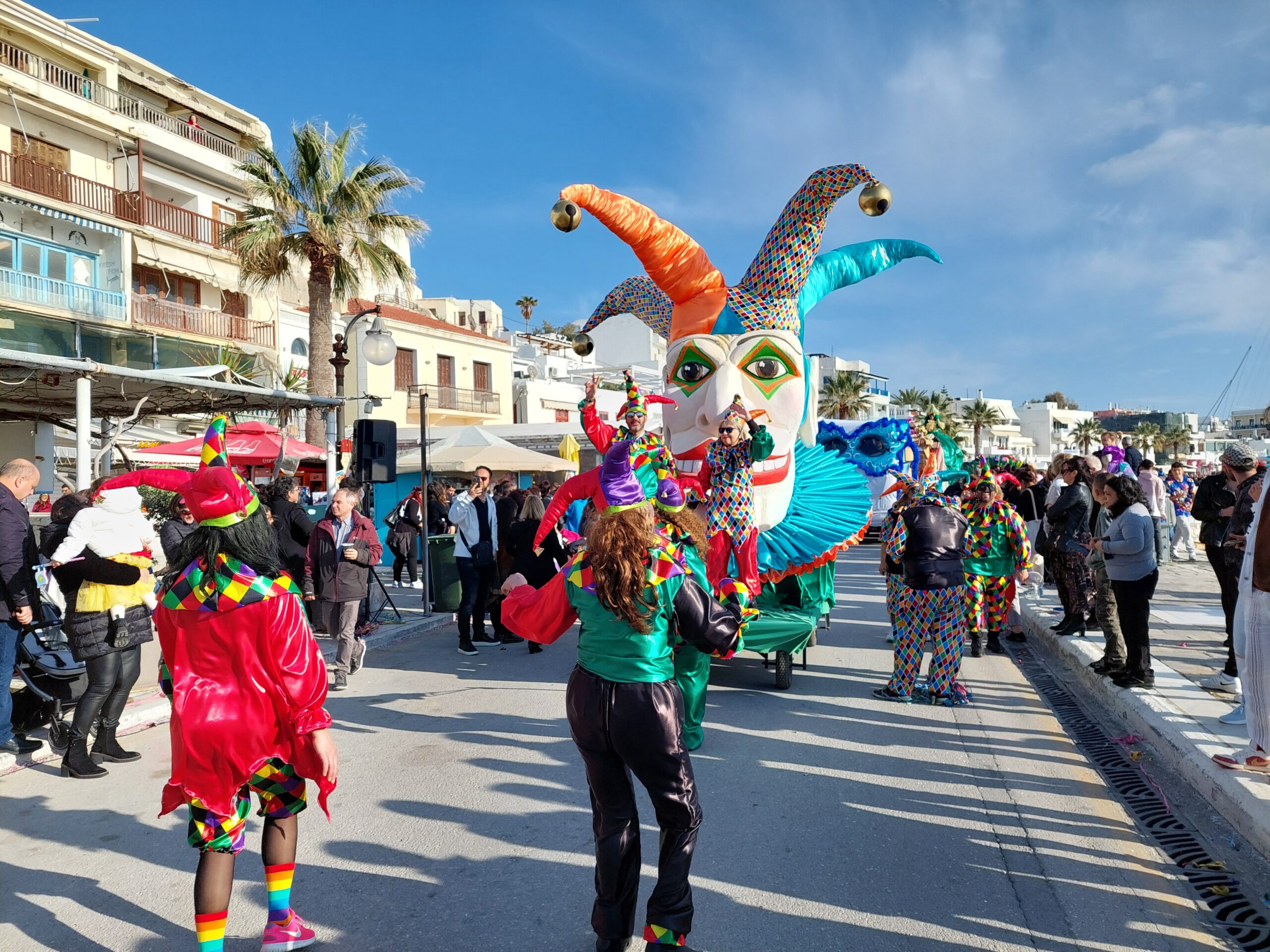 Νάξος - Διονυσιακό Καρναβάλι 2024: Η μεγάλη παρέλαση στην Χώρα! - Πλούσιο φωτογραφικό υλικό και video